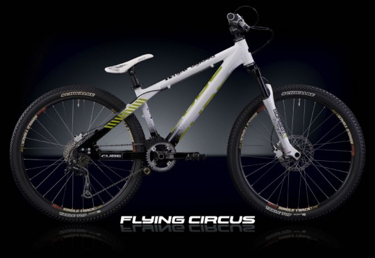 Cube Flying Circus (2010)