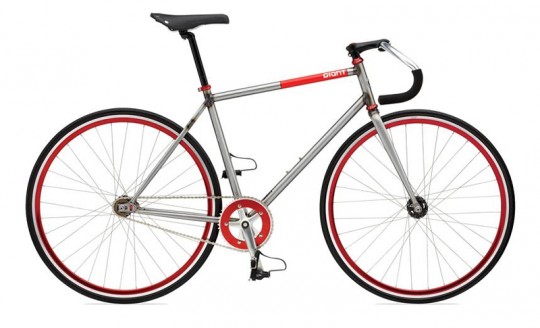 ��������� Giant Bowery 72 (2011)